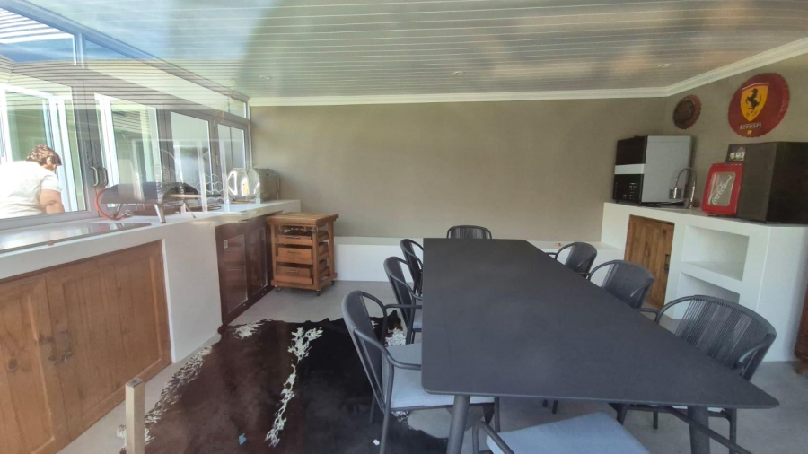 To Let 6 Bedroom Property for Rent in Num Num Cape Estate Western Cape